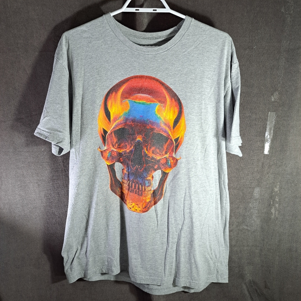 Sticker Mule Red Orange Blue Flames Grinning Skull Grey Graphic Tee G XL